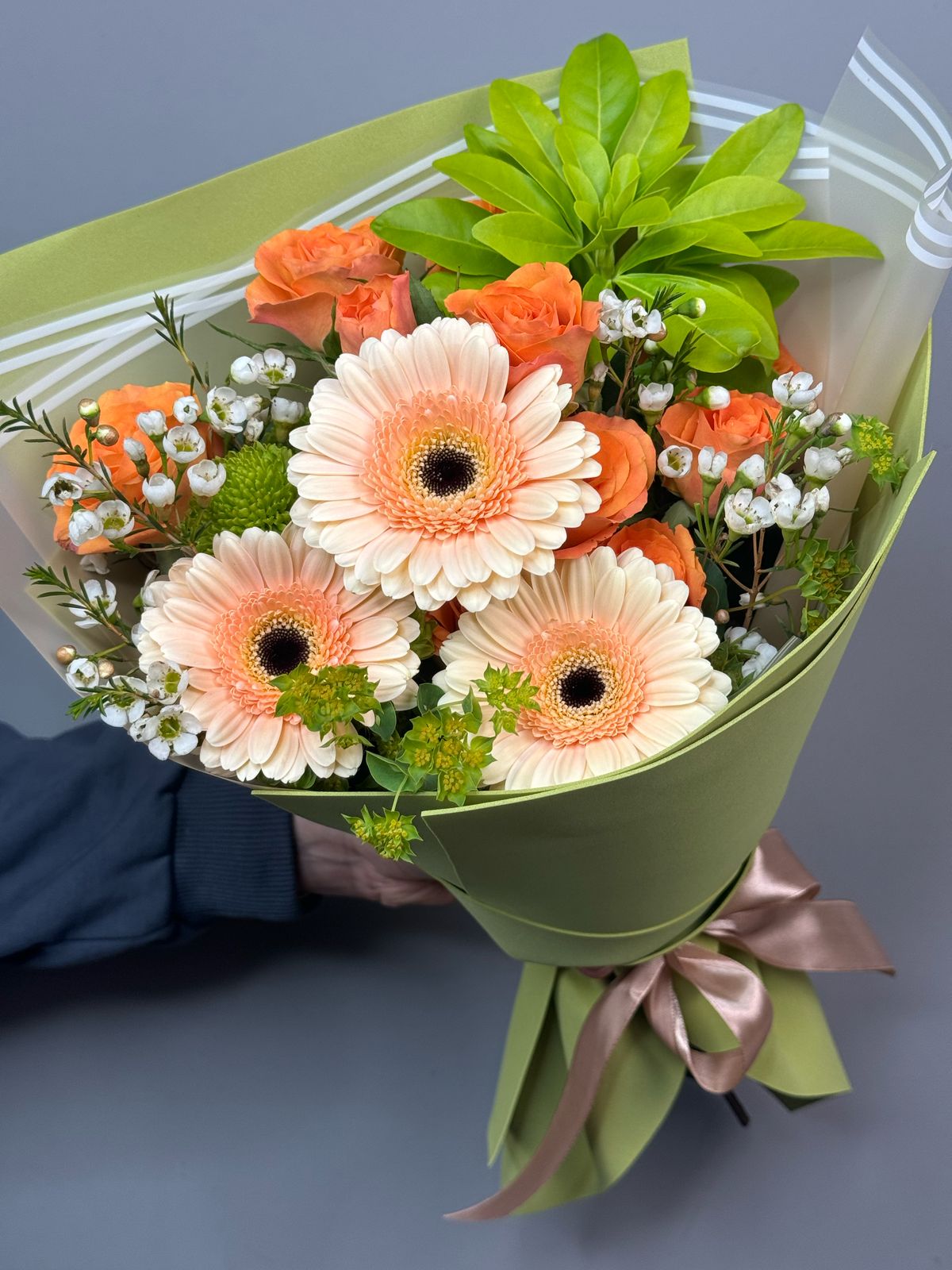 Букет Мелани с Гермини и кустовой розой